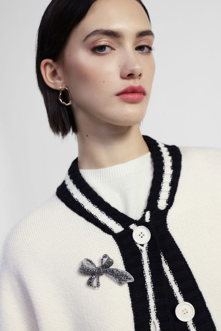 Brooch Bow