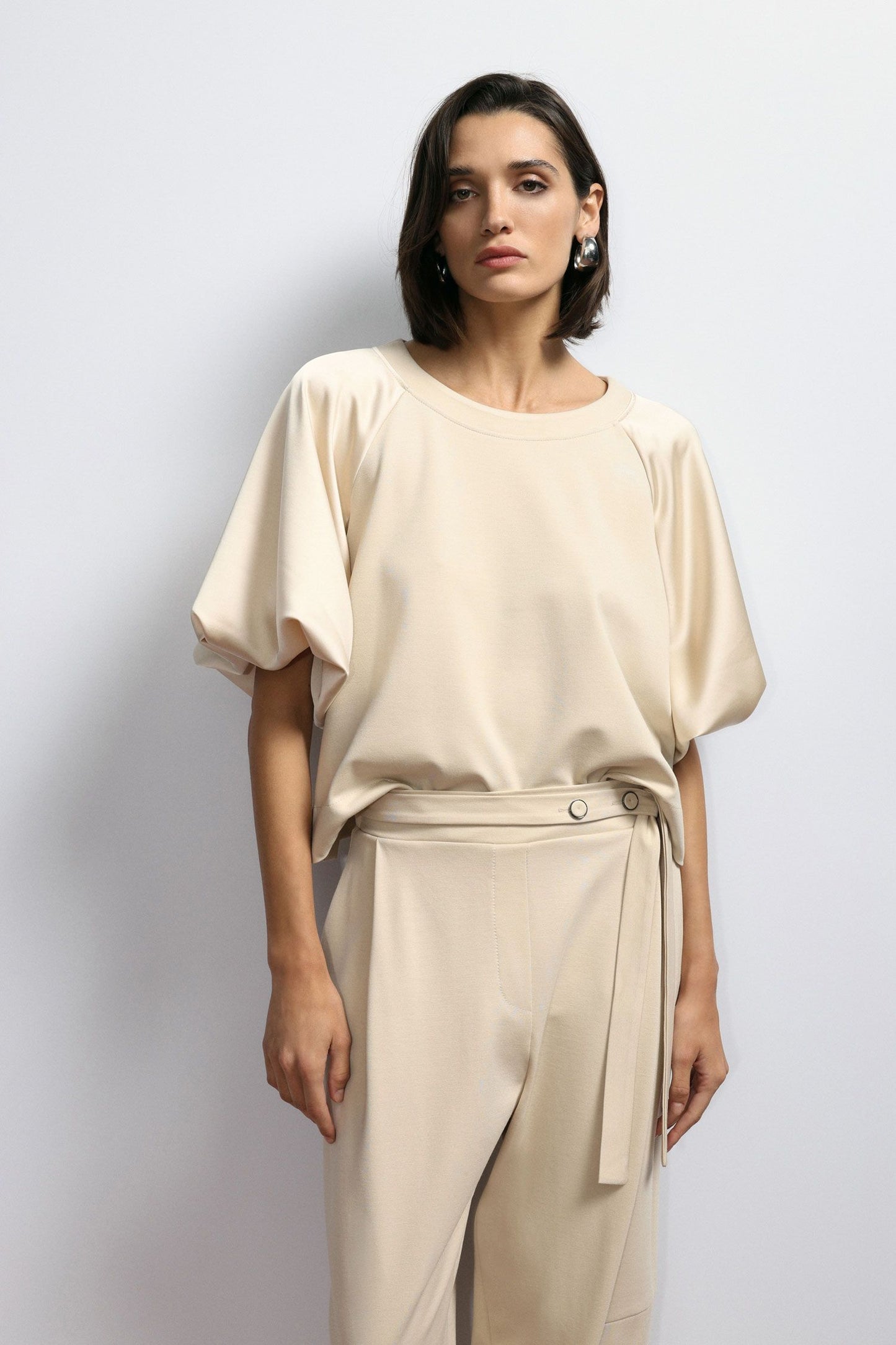 Sweatshirt With Puffy Sleeves