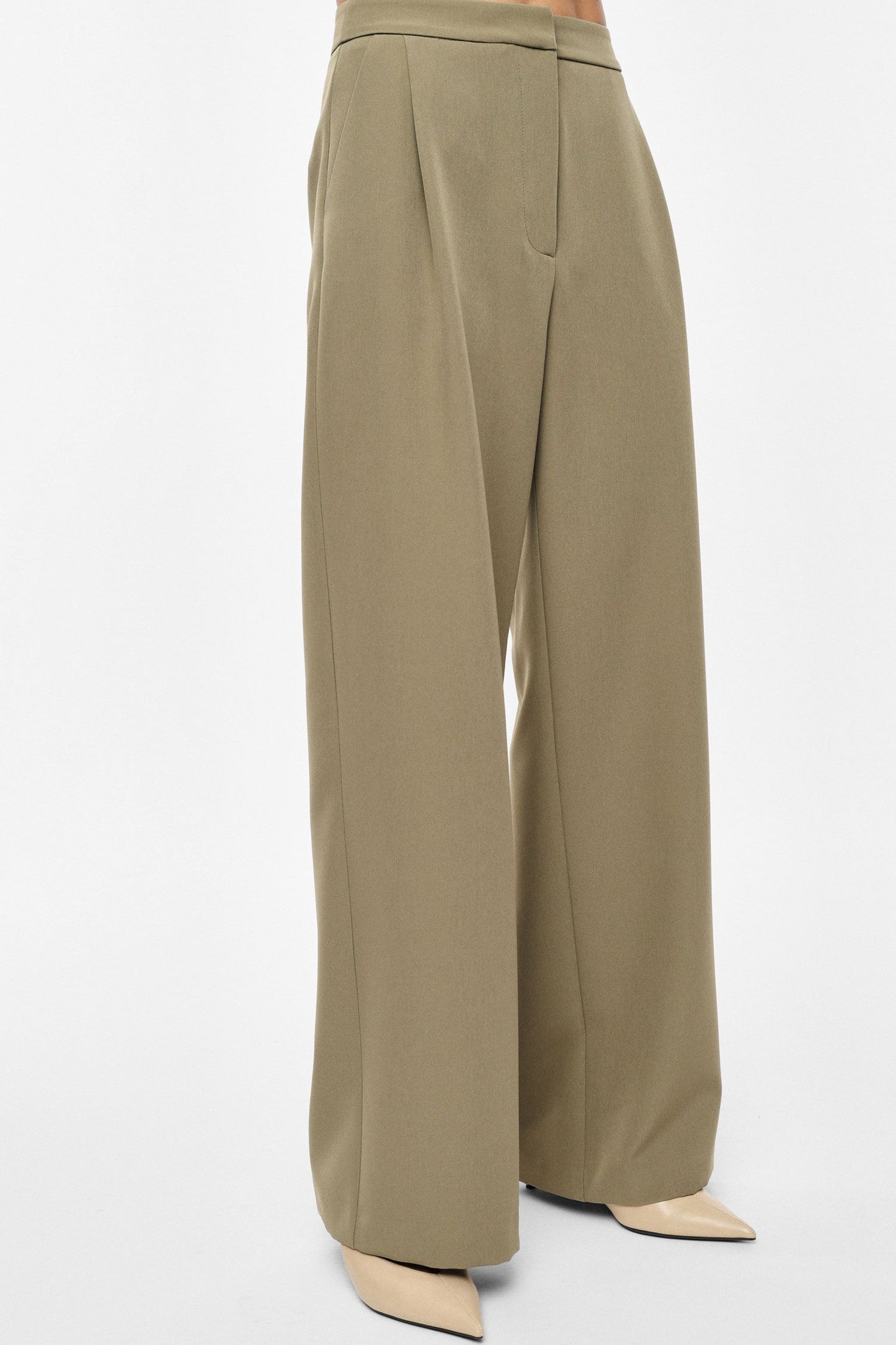 Pleats Hidden Pants
