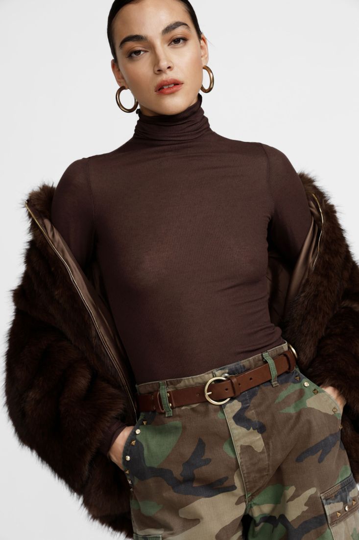 Ribbed long-sleev high-neck
