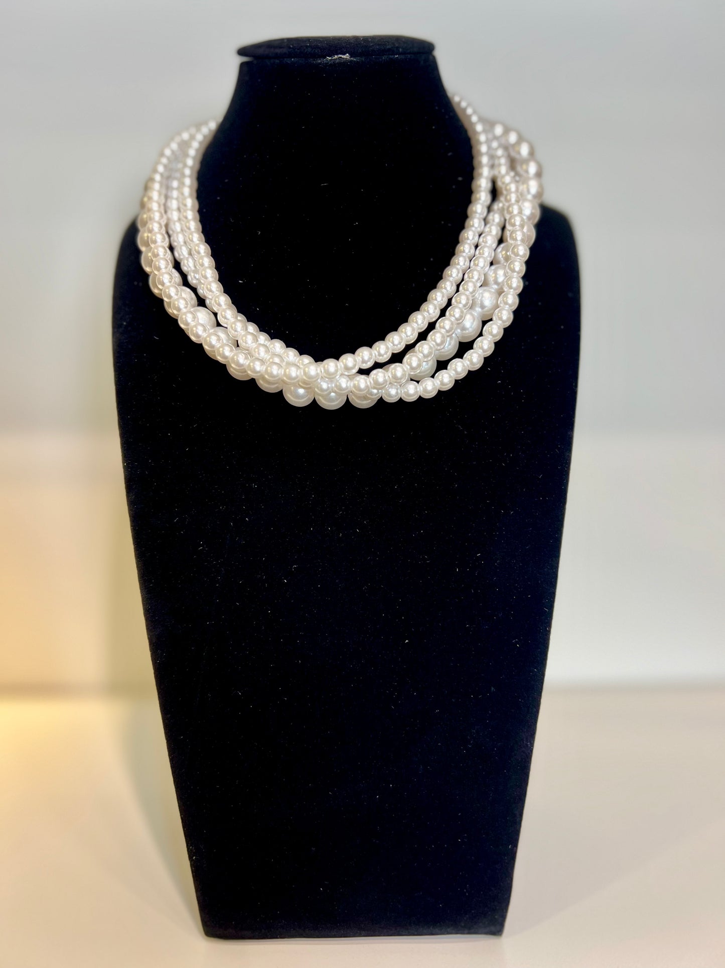 Pearl Necklace Mini