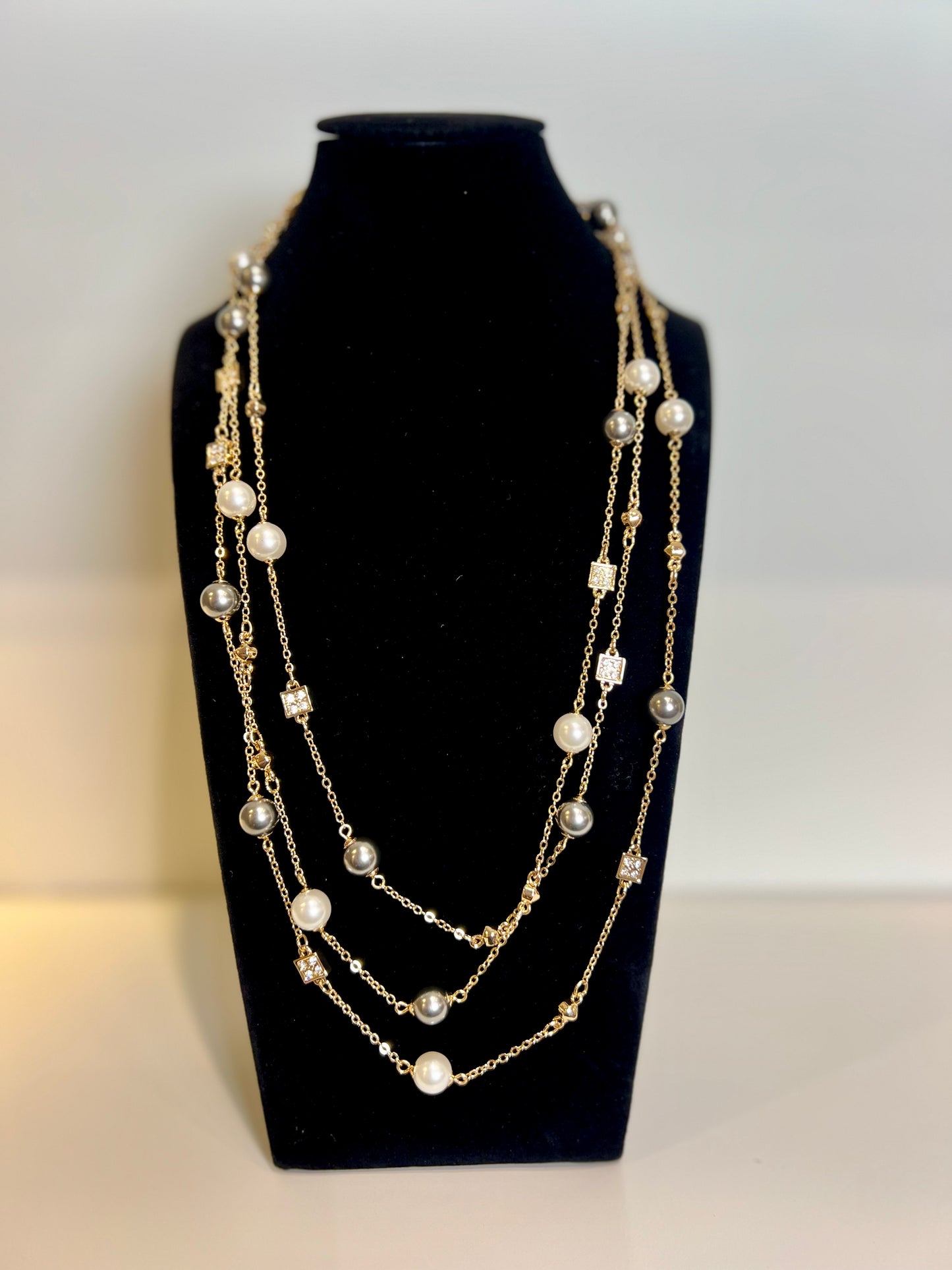 Necklace with Grey Pearl