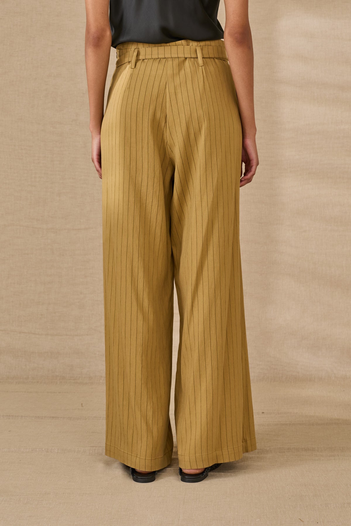 PRIVEE Vest Desert