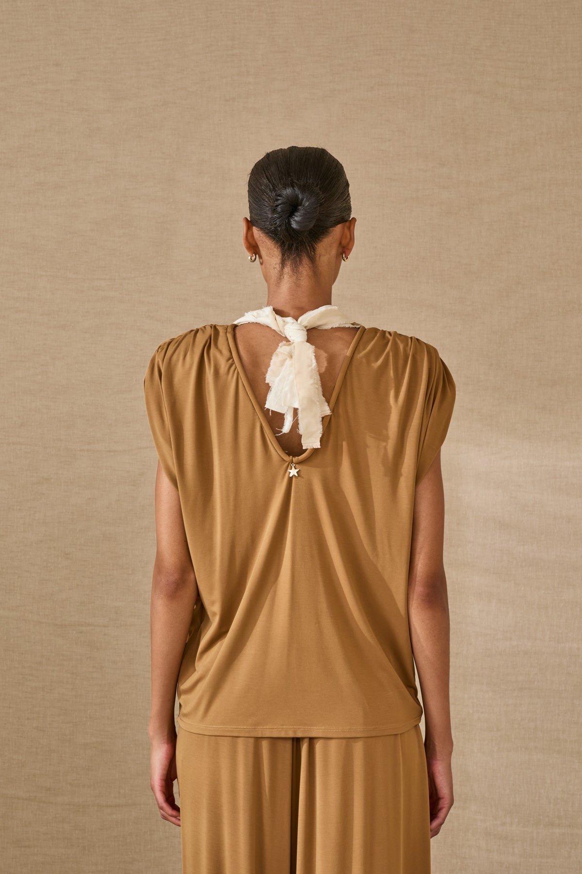 T Shirt Shoulder Straps